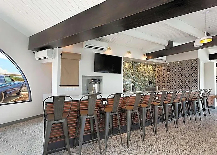 Silverbell Motel 2*